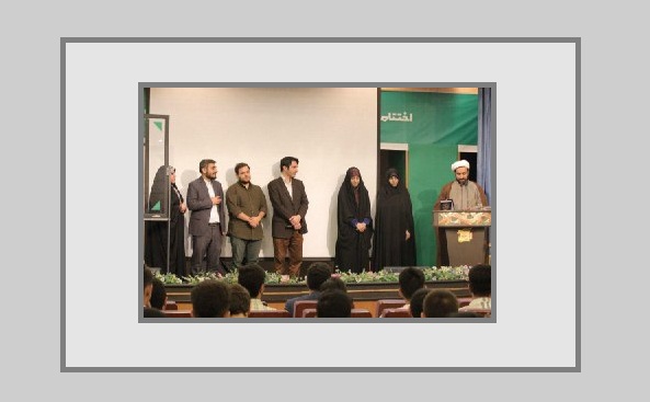 شعر طنز مهدی پرنیان بهترین اثر المپیاد سواد رسانه‌ای شد