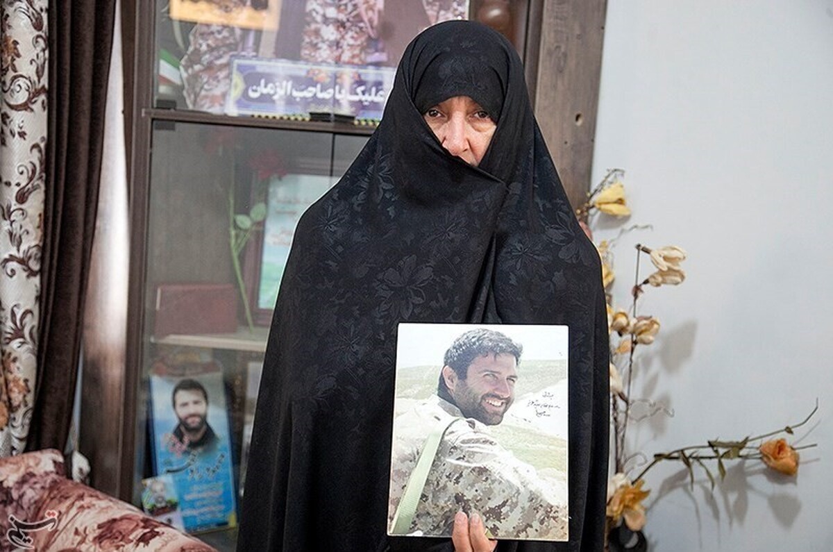 رفع دغدغه فرهنگی رهبری با استفاده از زبان هنر مورد توجه باشد