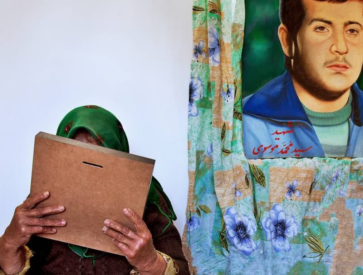 مهدی معصومی گرجی به مناسبت روز جهانی عکاسی با انتشار چند عکس از مجموعه مادران و پدران شهدا ( روستای شهید آباد بهشهر) نوشت: مهدی معصومی گرجی به مناسبت روز جهانی عکاسی با انتشار چند عکس از مجموعه مادران و پدران شهدا ( روستای شهید آباد بهشهر) نوشت: